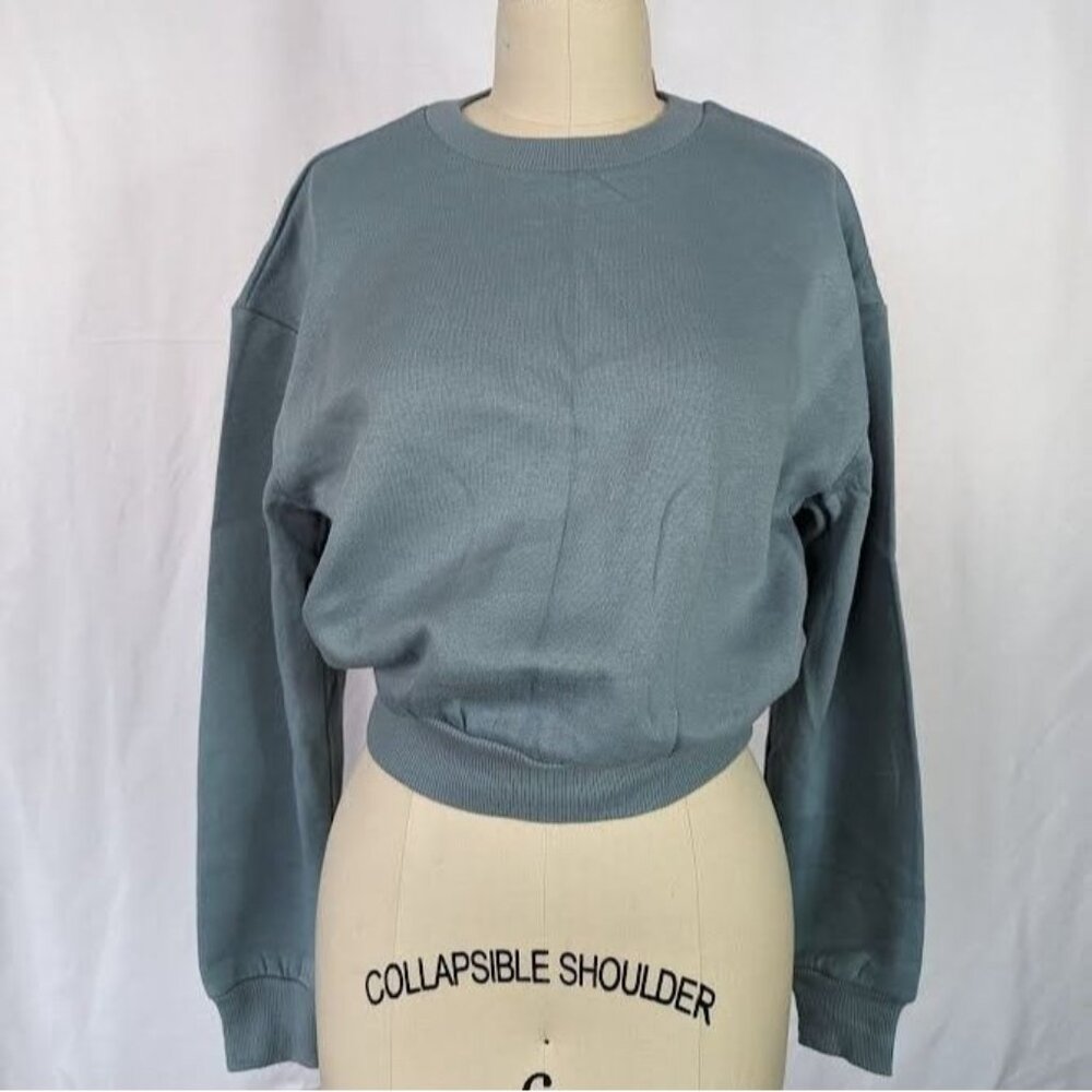 WILD FABLE Cropped Sweatshirt Women's Size Large‎ Blank Streetwear Junior NEW